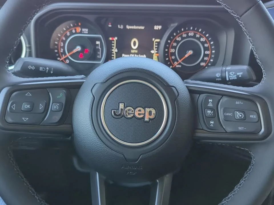 2026 Jeep JT Gladiator - Image 15 of 20
