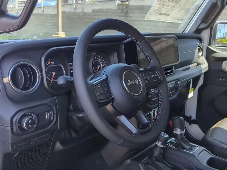2026 Jeep JT Gladiator - Image 10 of 20