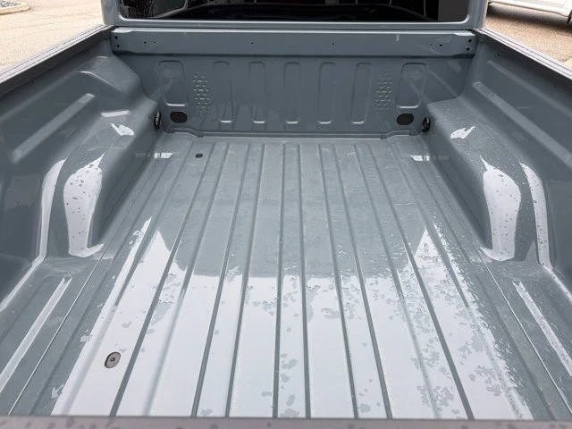 2026 Jeep JT Gladiator - Image 10 of 20