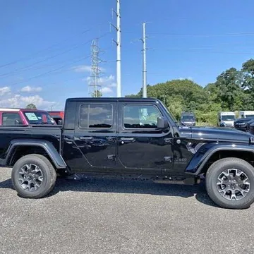 2026 Jeep Gladiator Sahara