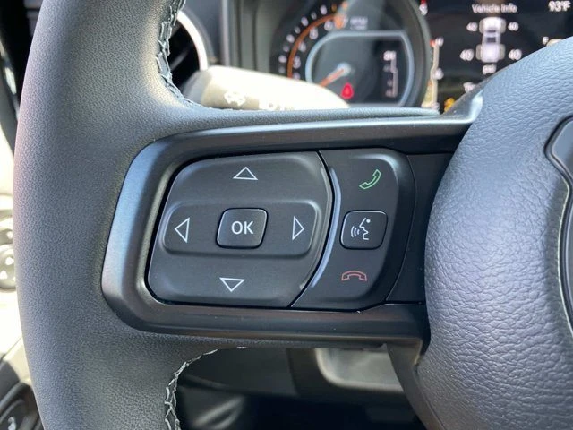 2026 Jeep JT Gladiator - Image 16 of 16