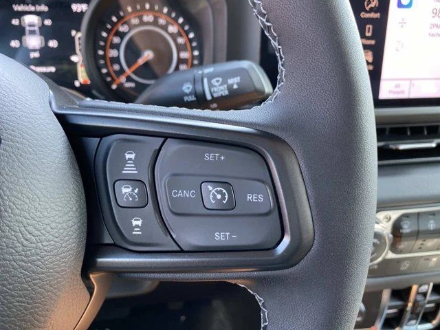 2026 Jeep JT Gladiator - Image 15 of 16