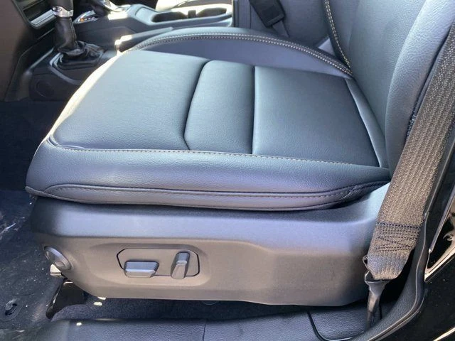 2026 Jeep JT Gladiator - Image 9 of 16