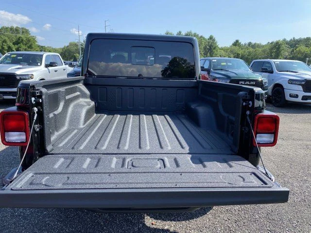 2026 Jeep JT Gladiator - Image 4 of 16