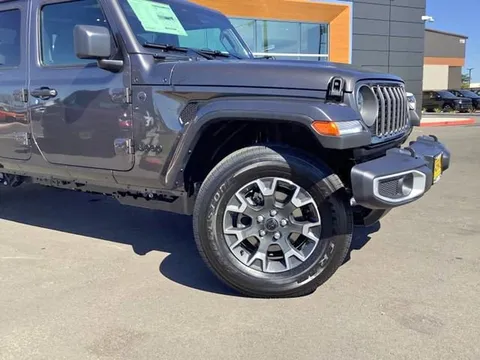 2026 Jeep Gladiator Sahara