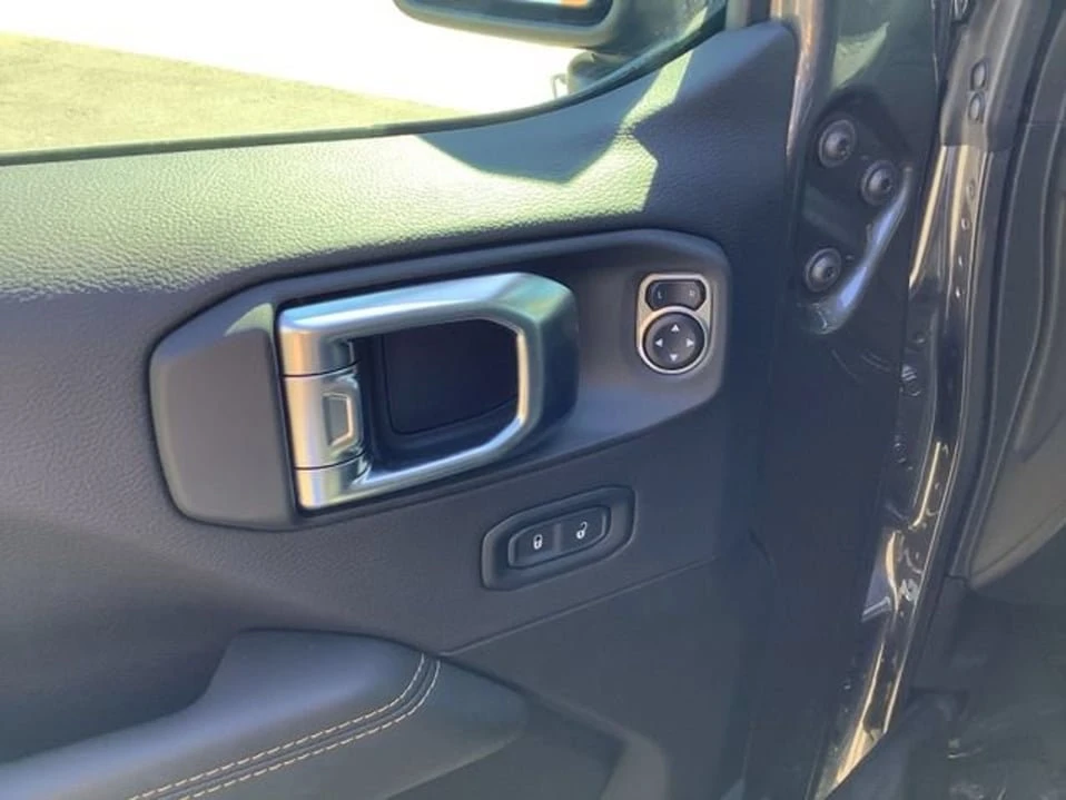 2026 Jeep JT Gladiator - Image 4 of 9