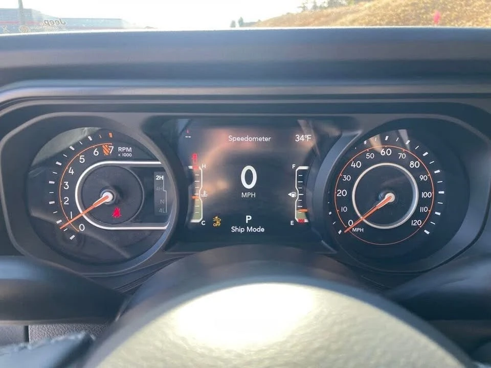 2026 Jeep JT Gladiator - Image 14 of 20