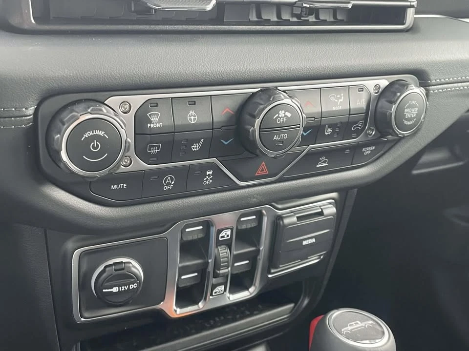 2026 Jeep JT Gladiator - Image 13 of 16