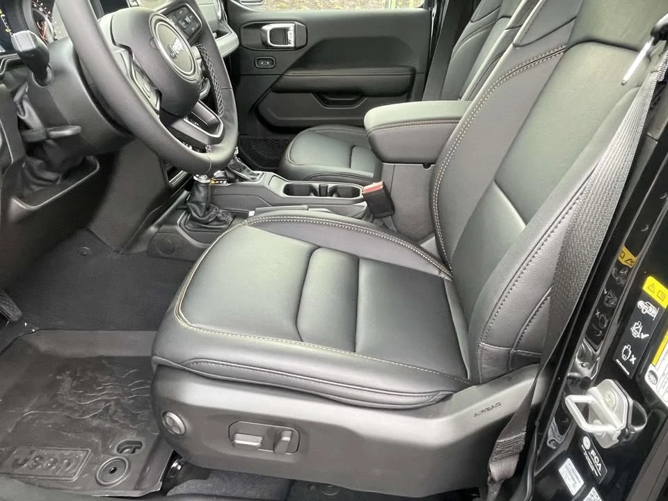 2026 Jeep JT Gladiator - Image 10 of 16