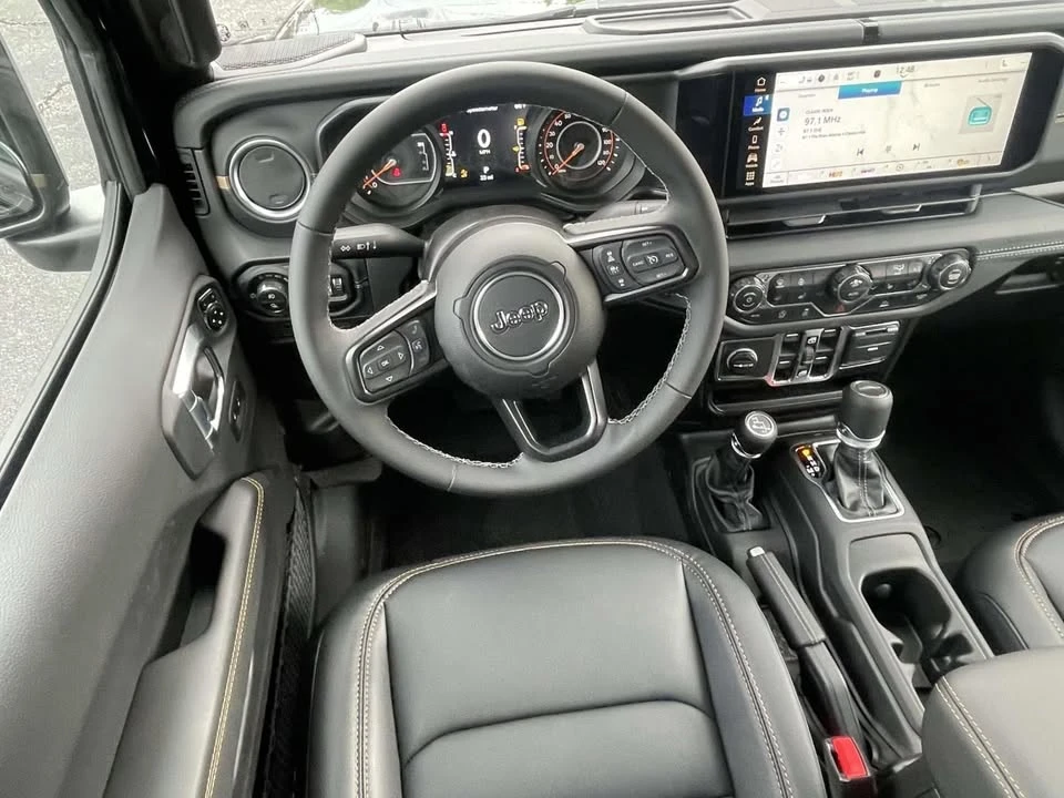 2026 Jeep JT Gladiator - Image 9 of 16