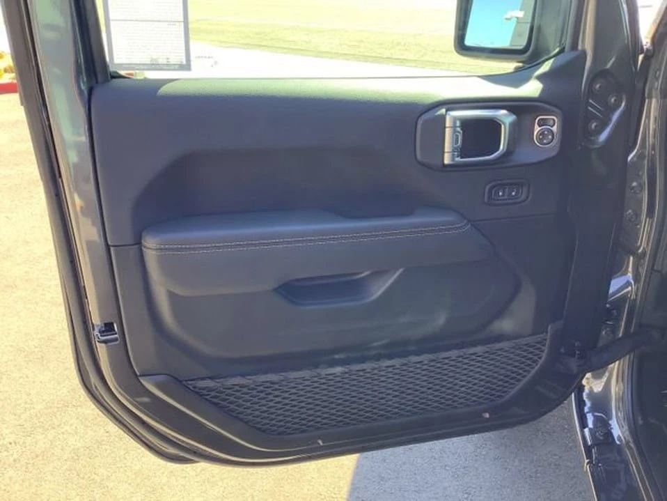2026 Jeep JT Gladiator - Image 3 of 9