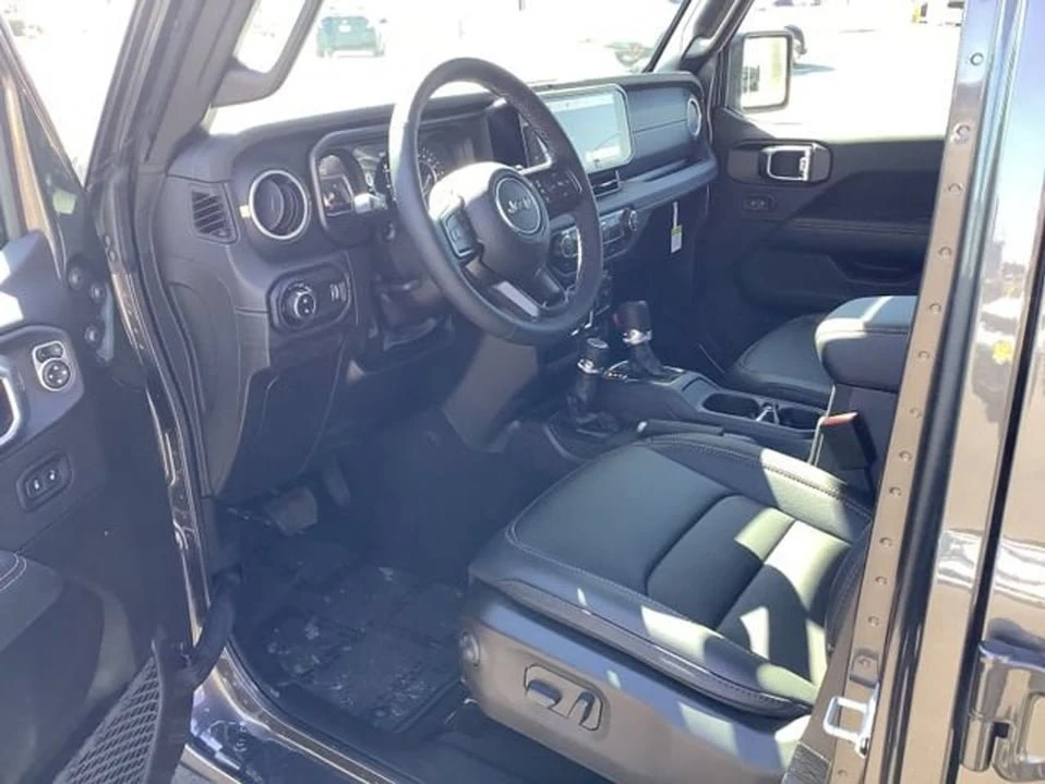 2026 Jeep JT Gladiator - Image 8 of 9
