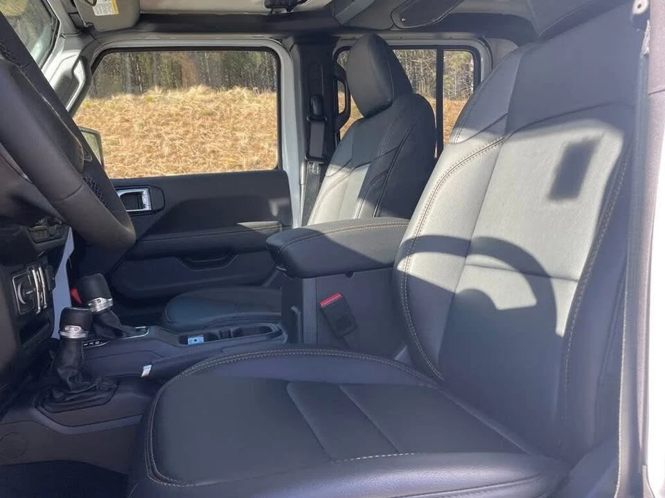 2026 Jeep JT Gladiator - Image 12 of 20