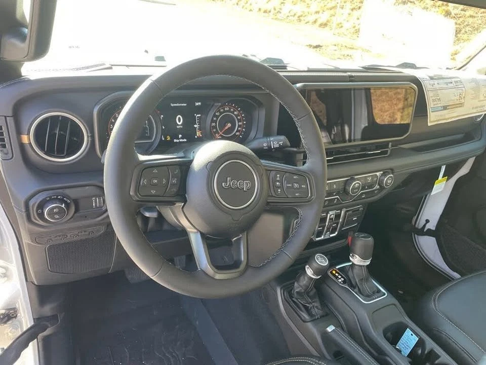 2026 Jeep JT Gladiator - Image 11 of 20
