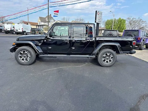 2026 Jeep Gladiator Sahara