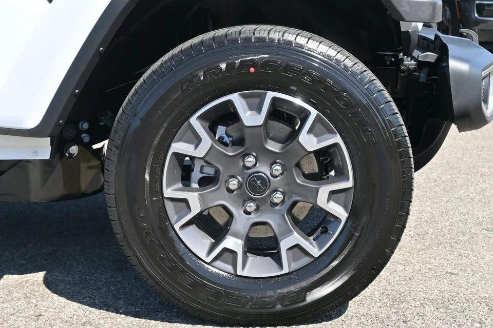 2026 Jeep JT Gladiator - Image 4 of 19