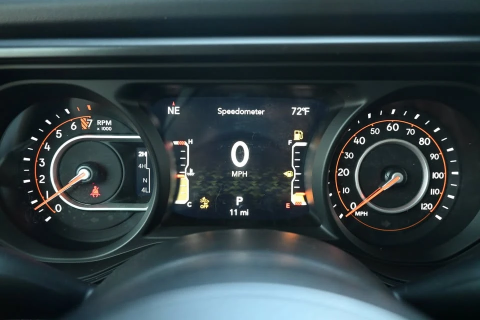 2026 Jeep JT Gladiator - Image 11 of 19
