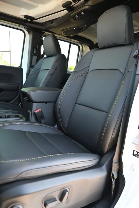 2026 Jeep JT Gladiator - Image 7 of 19