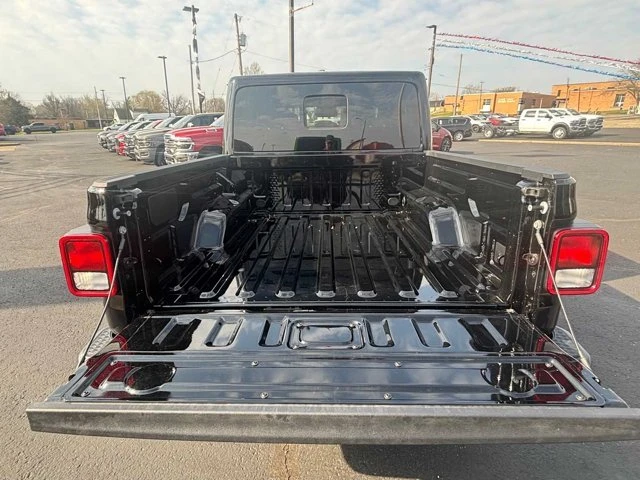 2026 Jeep JT Gladiator - Image 9 of 20