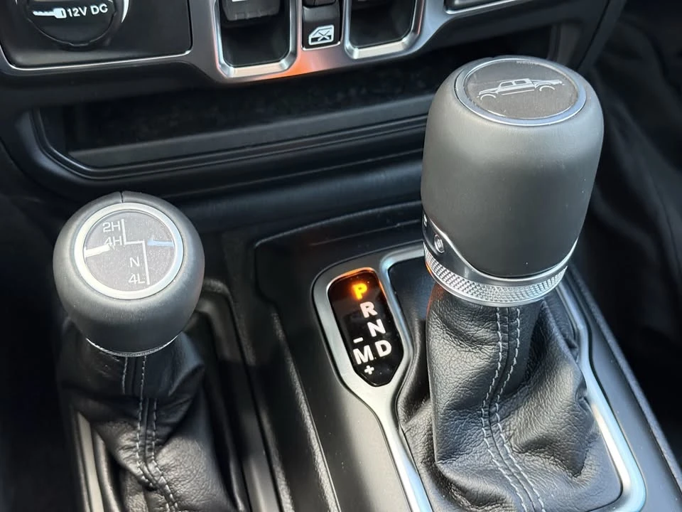 2026 Jeep JT Gladiator - Image 16 of 19