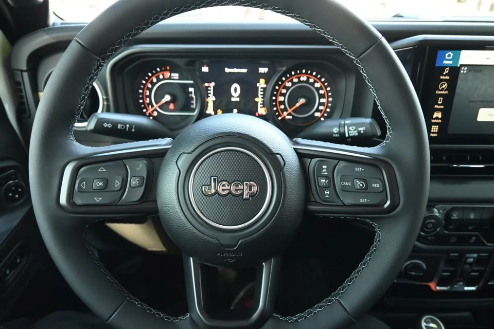 2026 Jeep JT Gladiator - Image 8 of 19