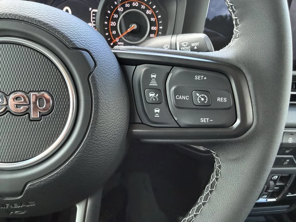 2026 Jeep JT Gladiator - Image 10 of 19