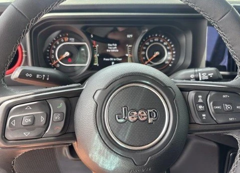 2026 Jeep JT Gladiator - Image 10 of 12