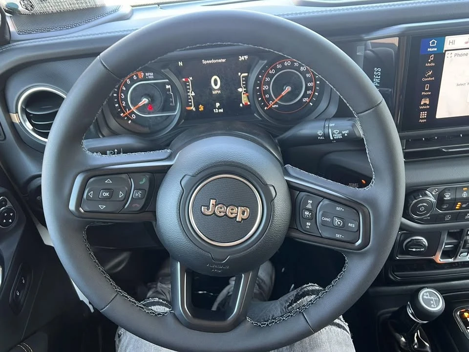 2026 Jeep JT Gladiator - Image 12 of 19