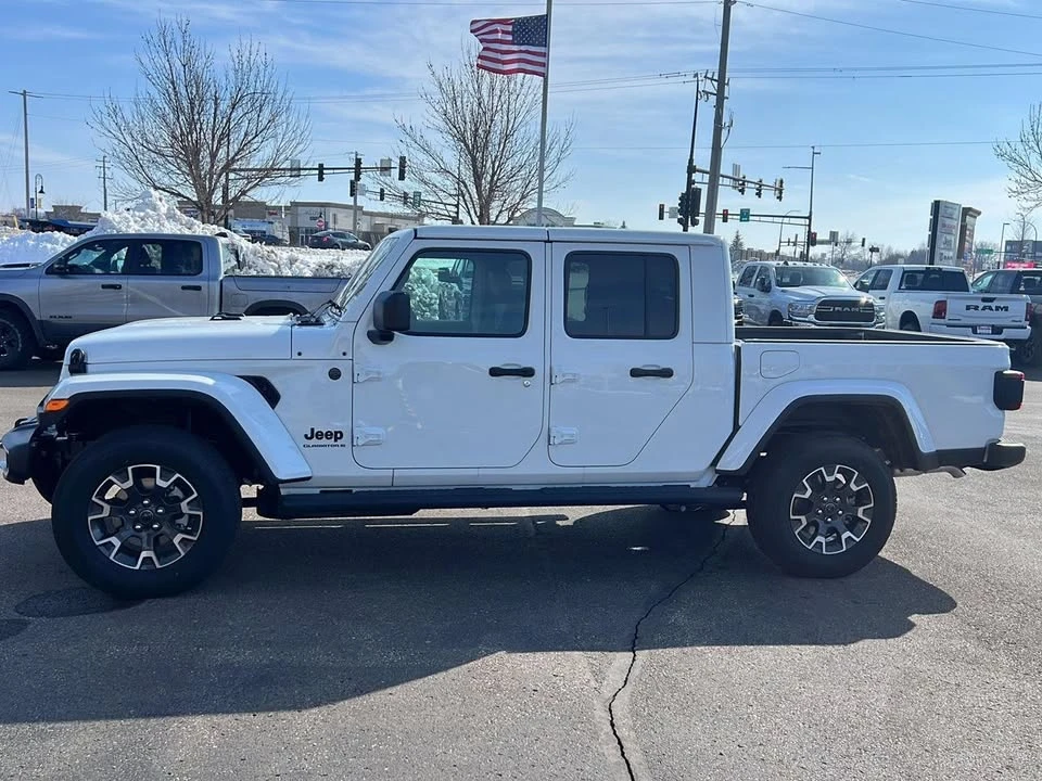 2026 Jeep JT Gladiator - Image 3 of 19
