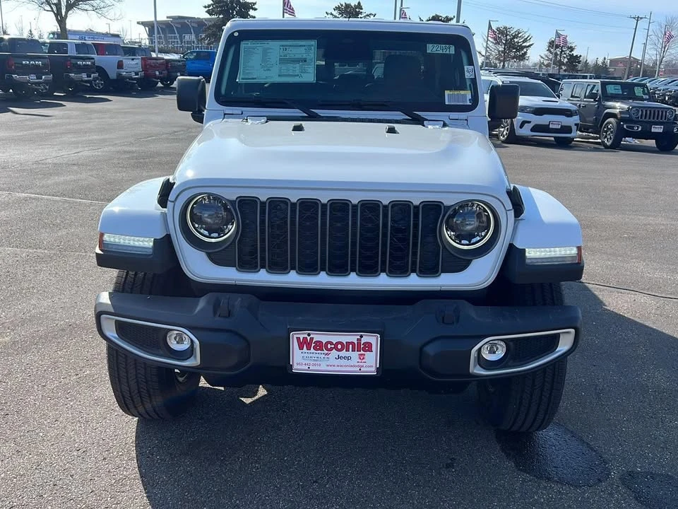 2026 Jeep JT Gladiator - Image 2 of 19
