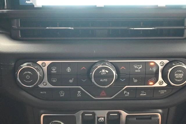 2026 Jeep JT Gladiator - Image 13 of 20