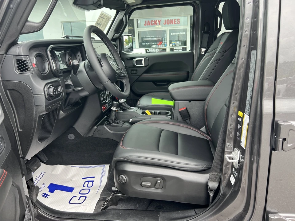 2026 Jeep JT Gladiator - Image 18 of 31