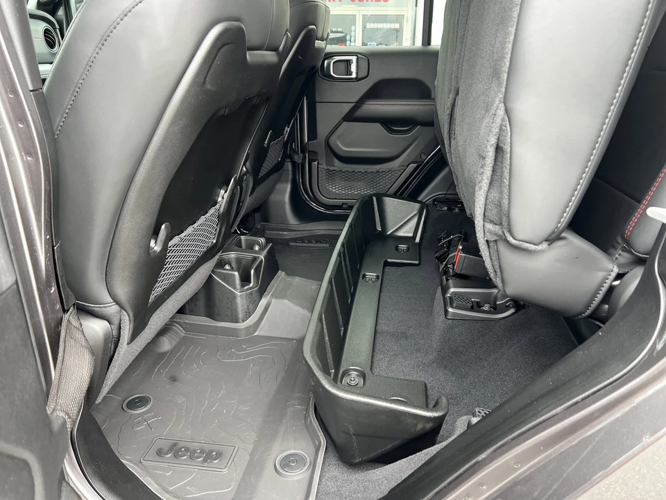 2026 Jeep JT Gladiator - Image 13 of 31