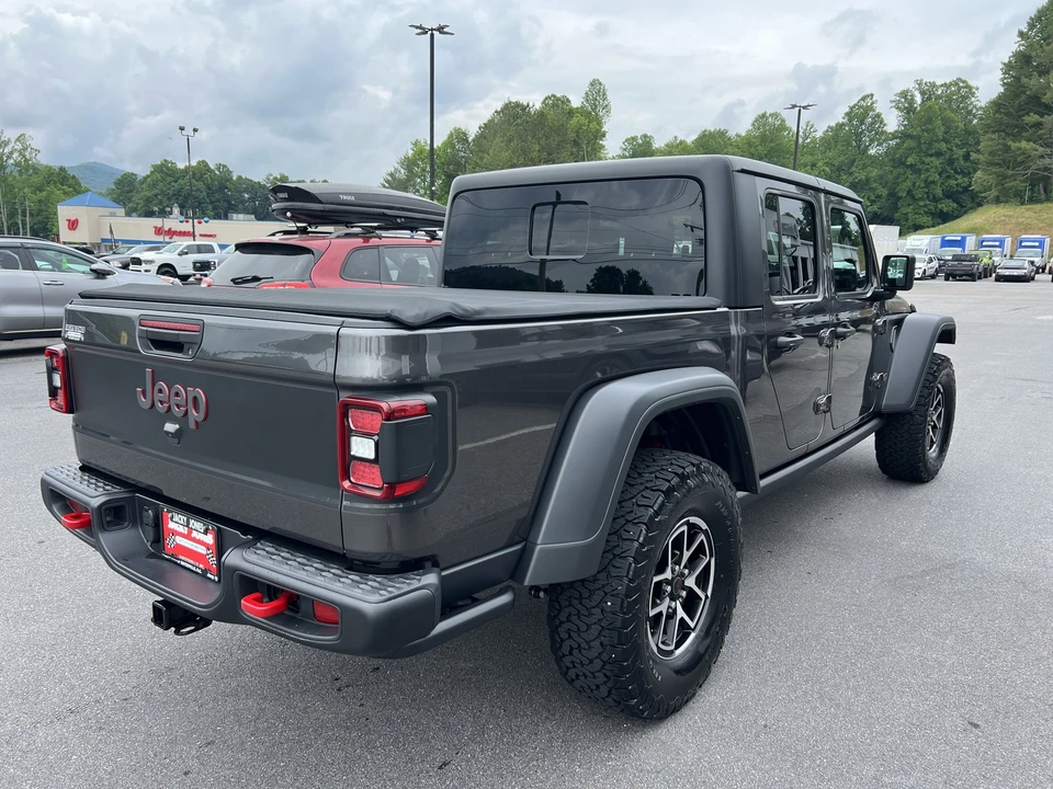 2026 Jeep JT Gladiator - Image 3 of 31