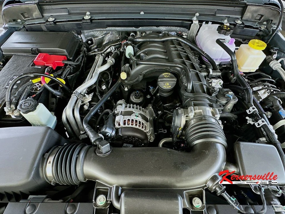 2026 Jeep JT Gladiator - Image 18 of 23