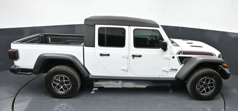 2026 Jeep JT Gladiator - Image 6 of 12