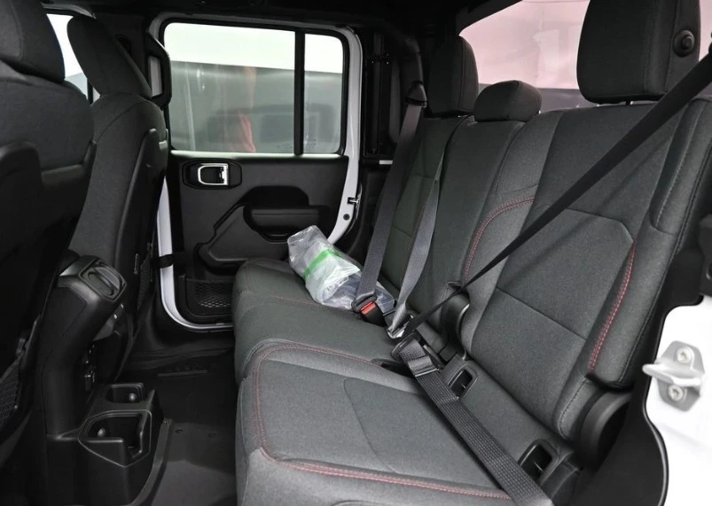 2026 Jeep JT Gladiator - Image 10 of 12