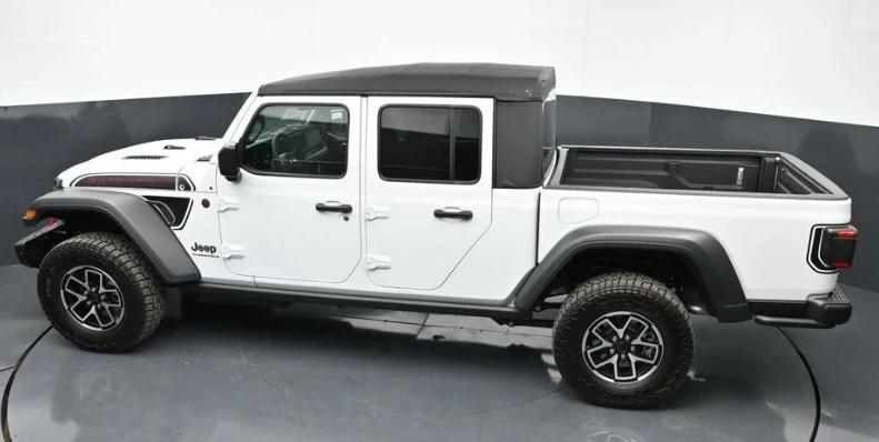 2026 Jeep JT Gladiator - Image 4 of 12