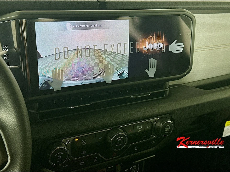 2026 Jeep JT Gladiator - Image 15 of 21