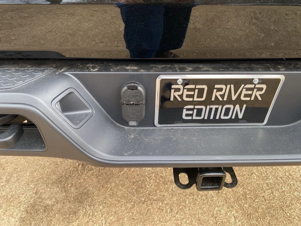 2026 Jeep JT Gladiator - Image 11 of 12