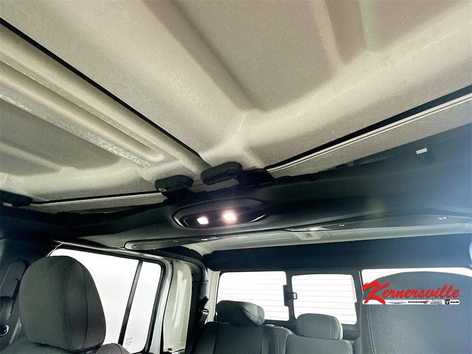2026 Jeep JT Gladiator - Image 14 of 21