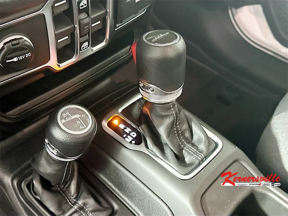 2026 Jeep JT Gladiator - Image 12 of 21