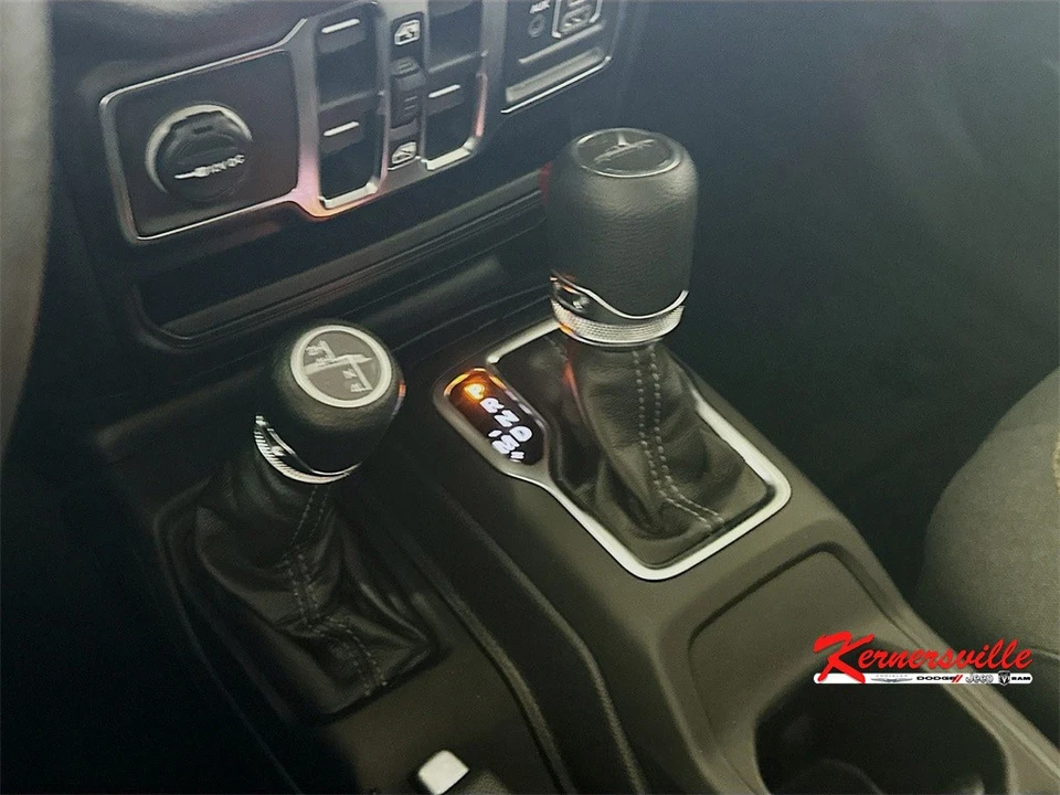 2026 Jeep JT Gladiator - Image 12 of 21