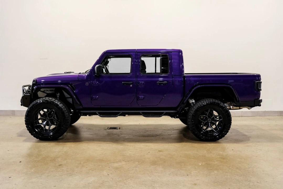 2026 Jeep JT Gladiator - Image 7 of 12