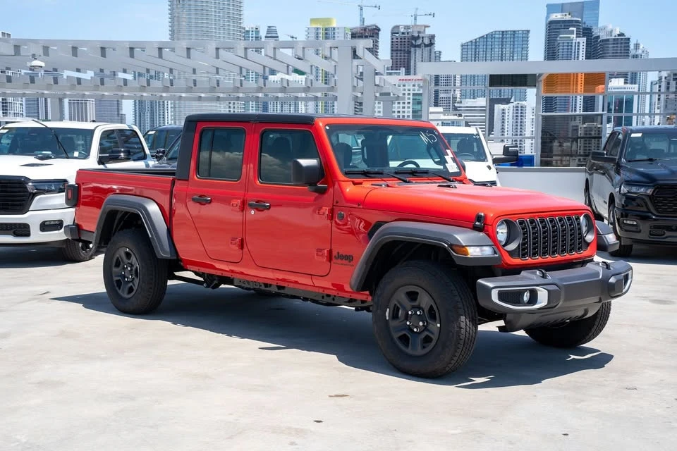 2026 Jeep JT Gladiator - Image 3 of 20