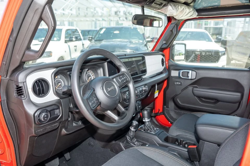 2026 Jeep JT Gladiator - Image 14 of 20