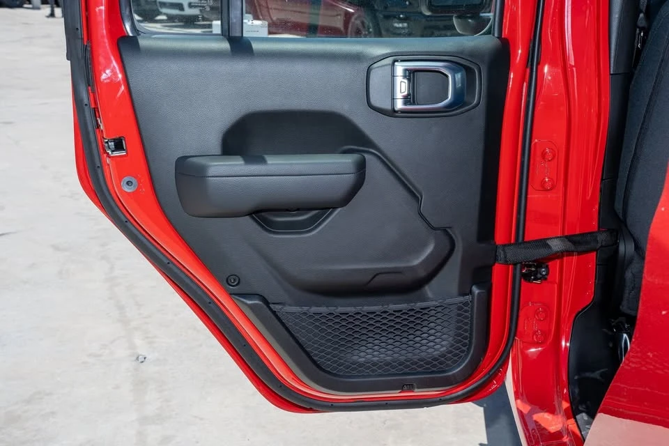 2026 Jeep JT Gladiator - Image 11 of 20