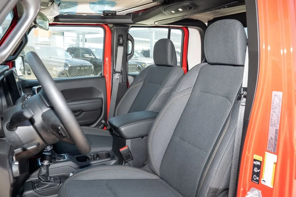 2026 Jeep JT Gladiator - Image 15 of 20