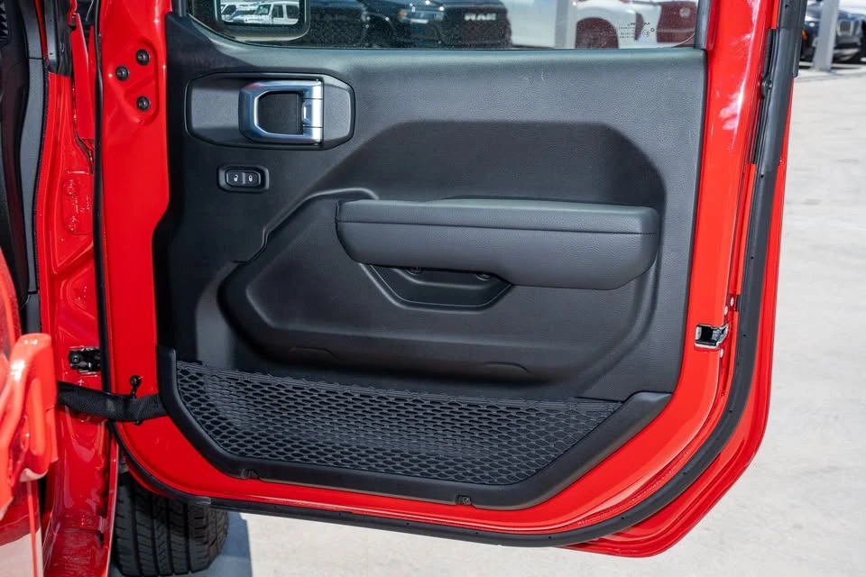 2026 Jeep JT Gladiator - Image 12 of 20