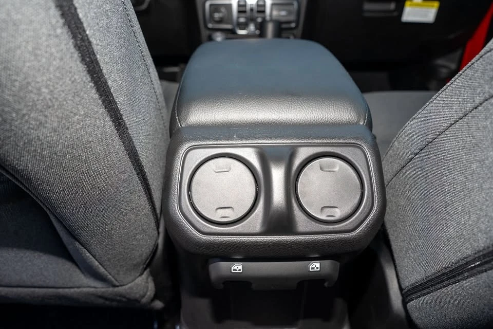 2026 Jeep JT Gladiator - Image 18 of 20